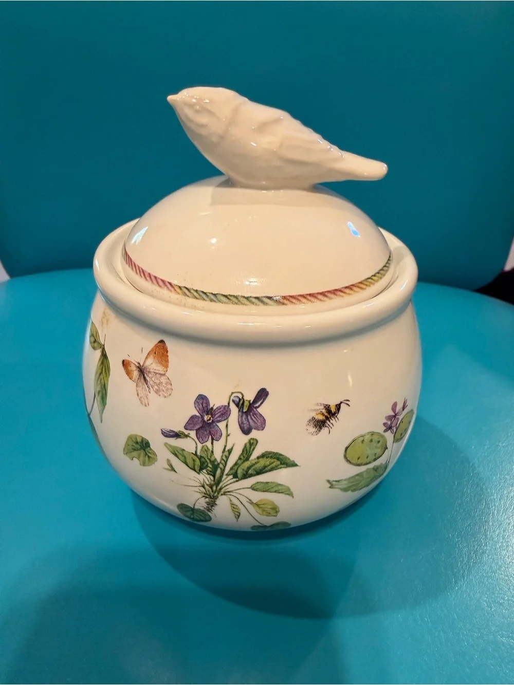Creamer and Sugar Set with Bird Lid in Floral White